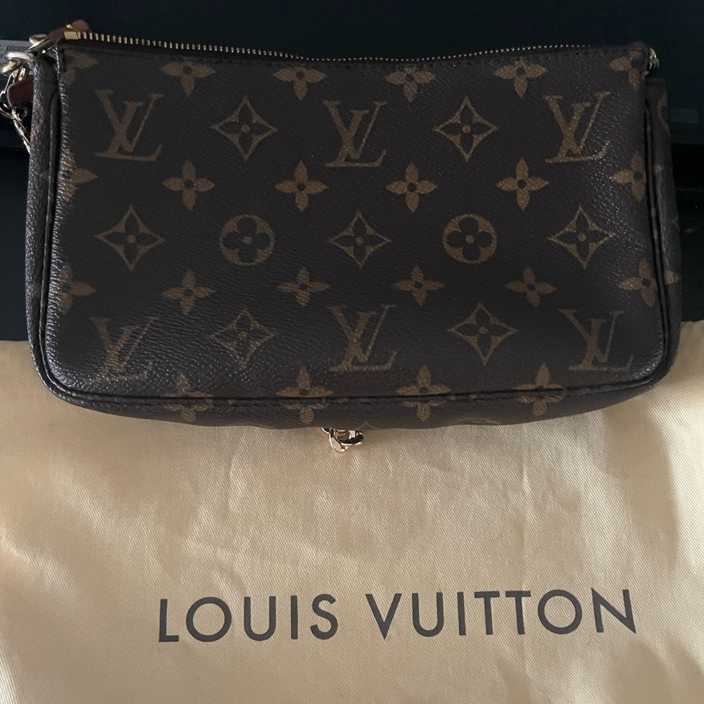 Vintage preloved Louis Vuitton Pochette